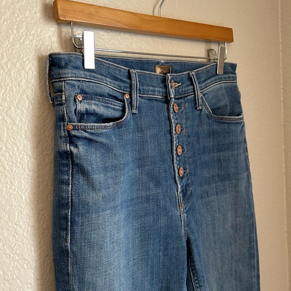 Mother Women’s The Pixie Dazzler Ankle Fray Jeans in Beginners Luck, Size 29 - Picture 6 of 15